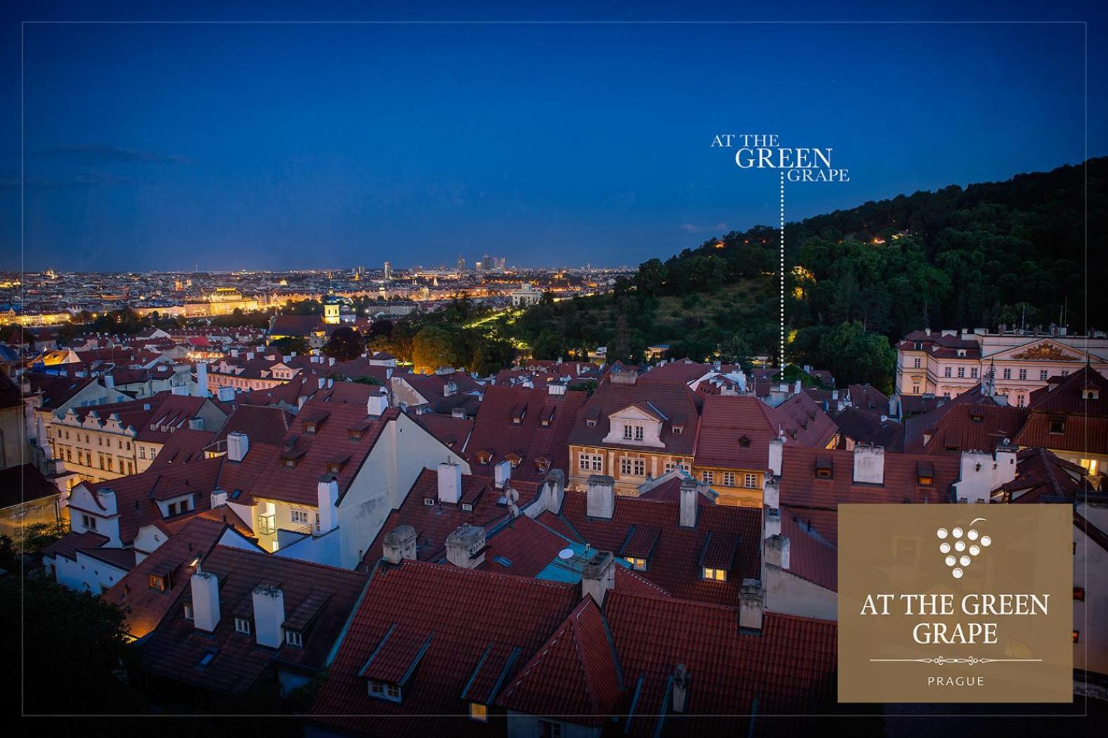 Hotel At The Green Grape Prague Exterior photo