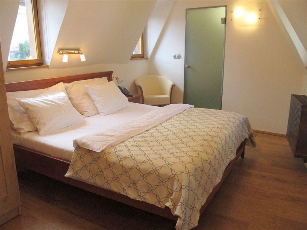 Hotel At The Green Grape Prague Exterior photo