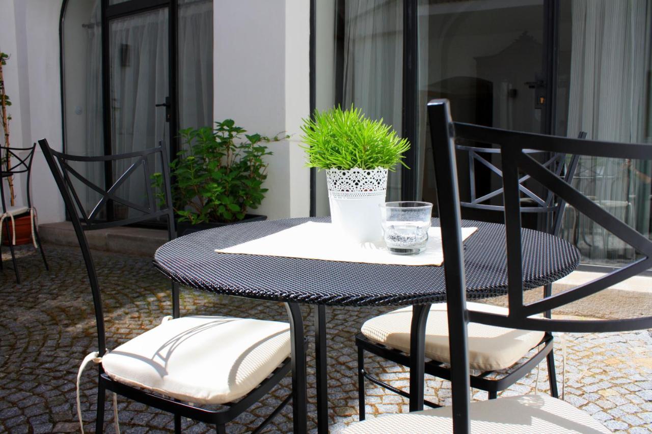 Hotel At The Green Grape Prague Exterior photo